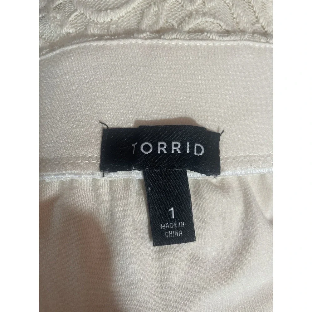 torrid woman lace